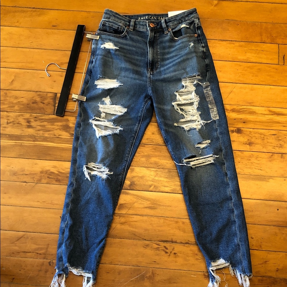 American Eagle Women’s Distressed Blue Jeans